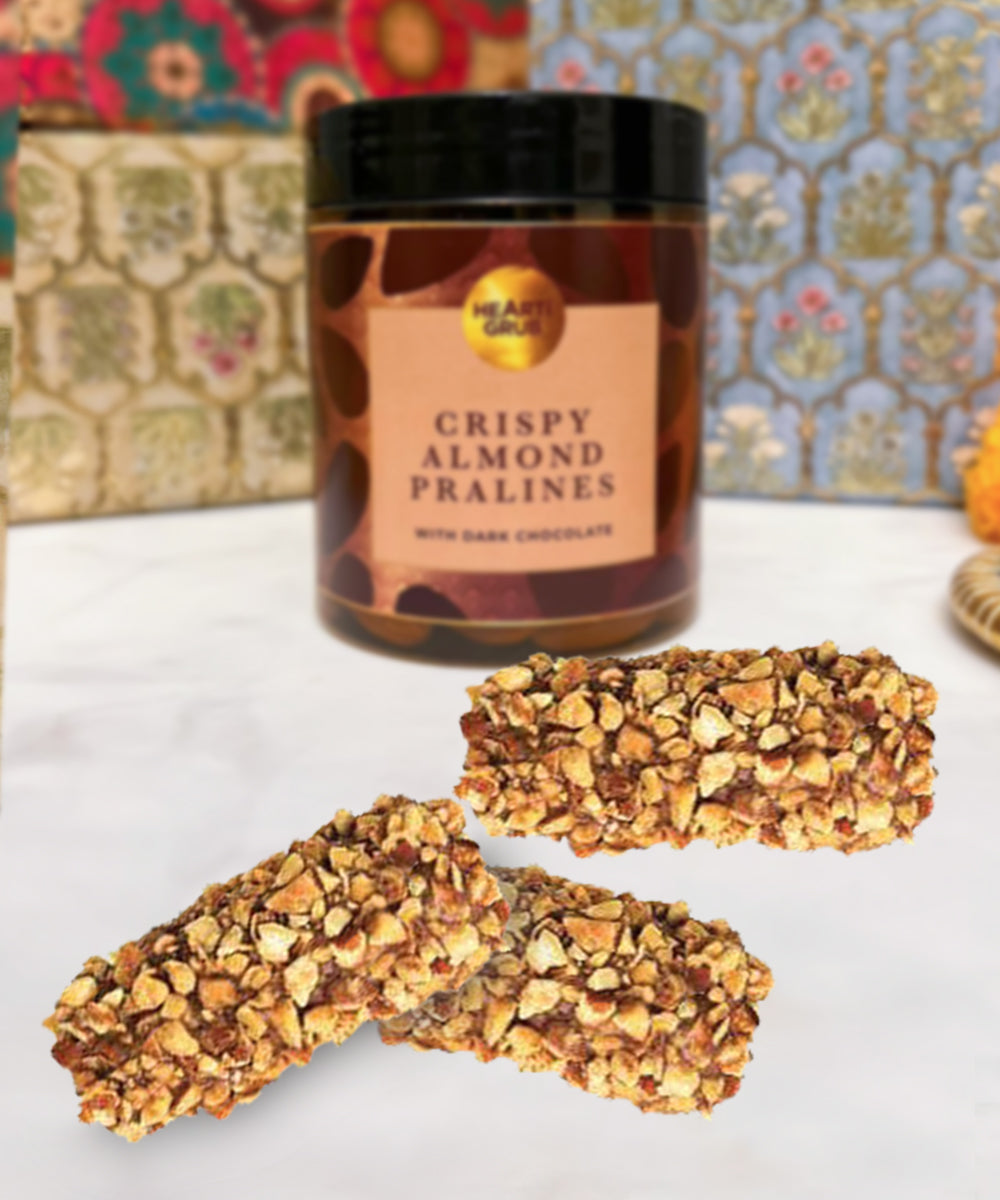 CRISPY ALMOND CHOCOLATE PRALINE