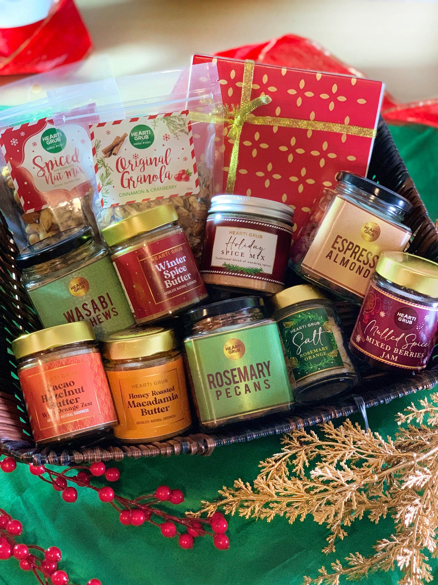 CHRISTMAS GIFT BASKET 2
