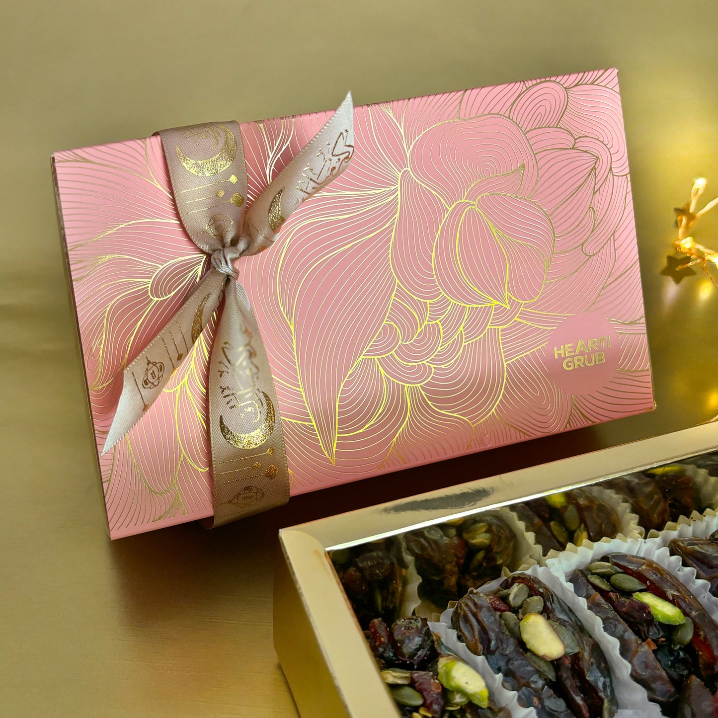 Aurora Gift Box Pistachio Cranberry Dates | RAMADAN & EID GIFTING