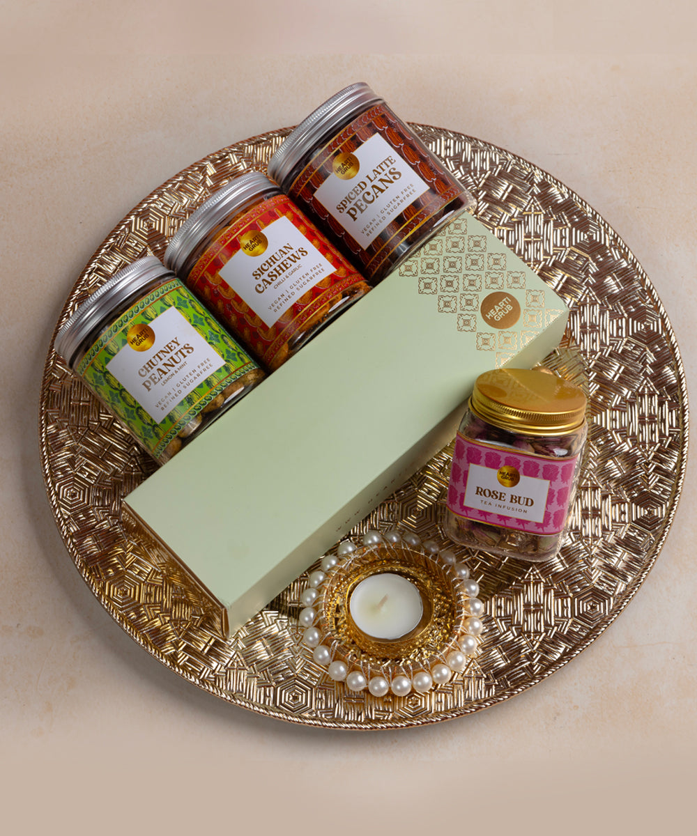 Bespoke Diwali gift. Golden Gift Platters. Specialty Nuts. Thoughtful gifts. No Nasties. Clean Ingredients. UAE. Dubai. Abu Dhabi. Sharjah. Delivery throughout UAE. Nuts. Nut Butters
